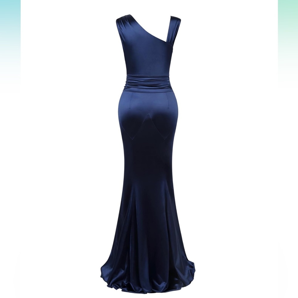 Dress - Picture 8 of 11